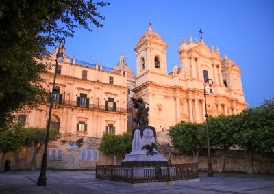 Noto Monument